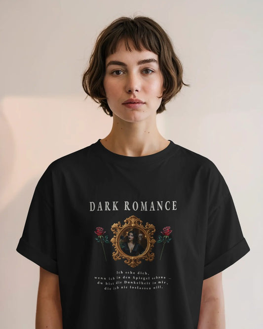 "Spiegel der Dunkelheit" – Dark Romance Unisex-T-Shirt
