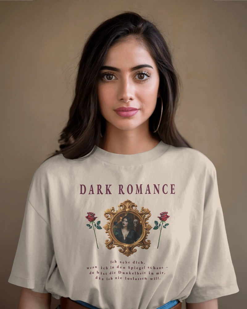 "Spiegel der Dunkelheit" – Dark Romance Unisex-T-Shirt