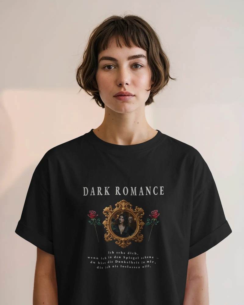 "Spiegel der Dunkelheit" – Dark Romance Unisex-T-Shirt